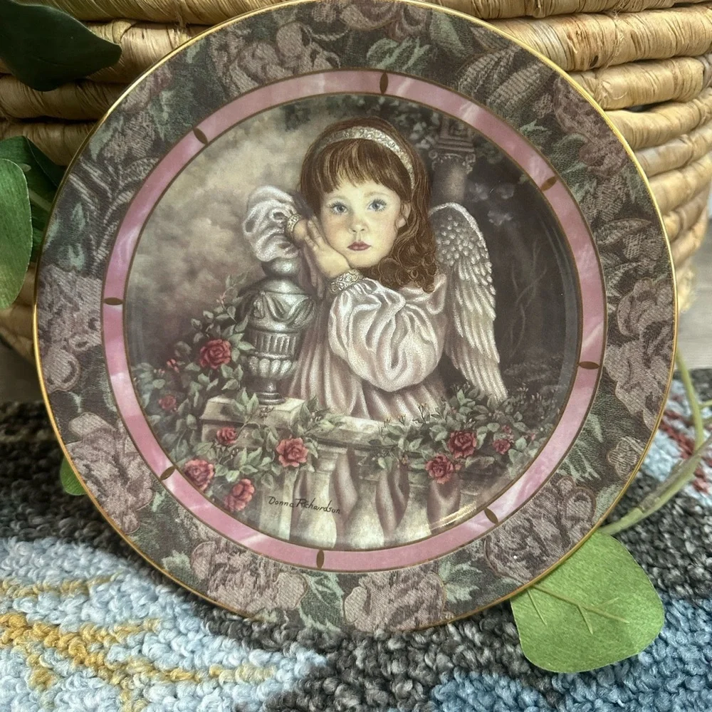Vintage Wall Decor Plate Precious Angel Little Girl ‘Hope’ by Donna Richardson